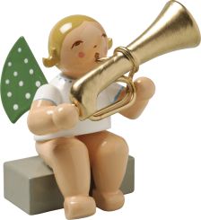 Wendt & Kühn Engel mit Basstrompete sitzend 